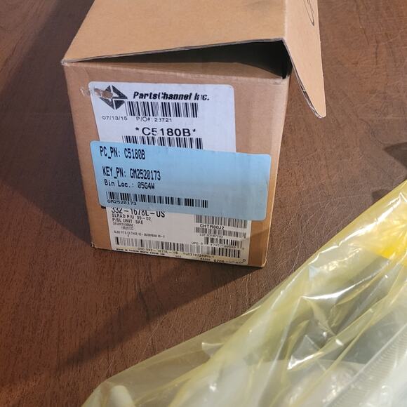 99-02 Chevy Silverado 00-06 Suburban 02-06 Tahoe Left Signal Light 332-1678L-US - Picture 2 of 13